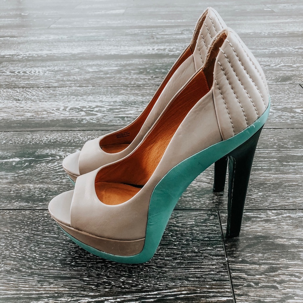 ✨NEW ✨ Lamb Heels